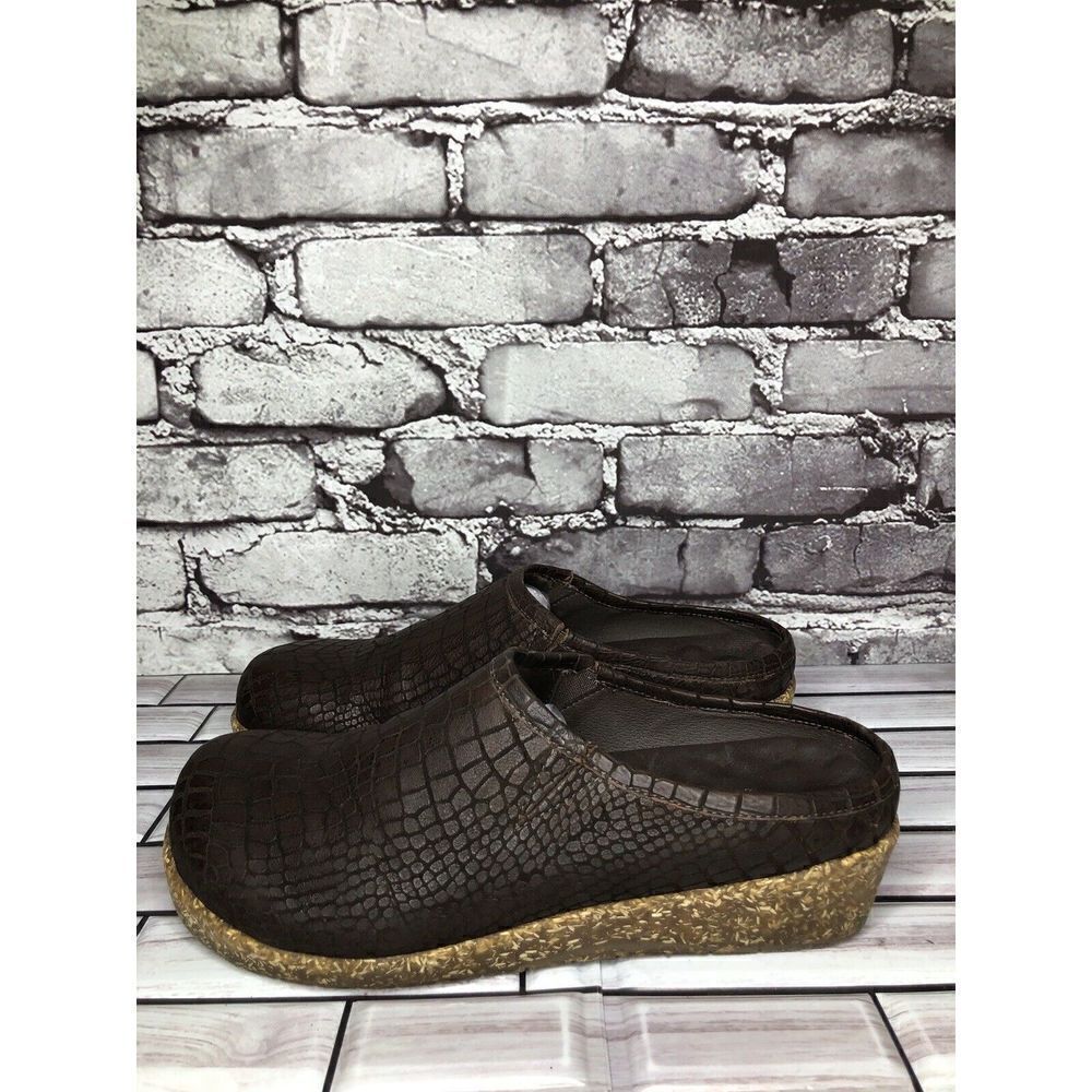 Elite By Walking Cradles Brown Leather Croc Comfort SlipOn Cork Clogs Women Sz 8